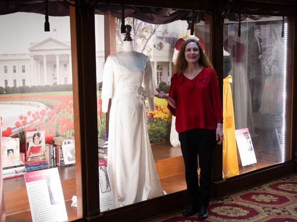 Talk with a Curator Website